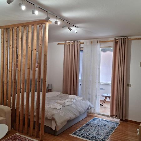 New Lovely Full Of Light Ap In Tirana Exterior photo